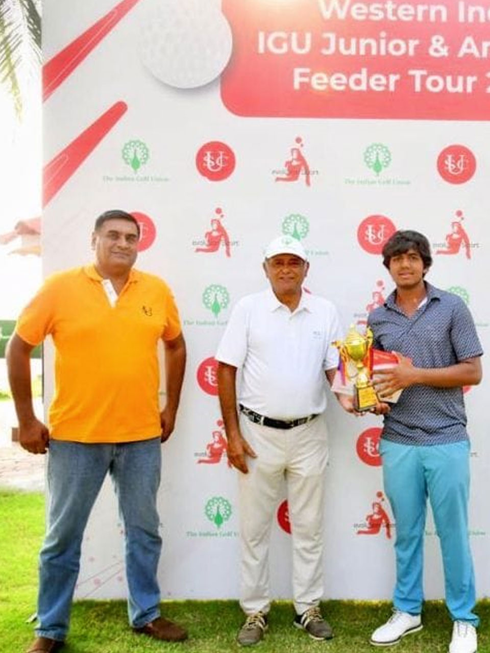 Shamit Dakhane finished 2nd in the Amateur Category in the  West Zone Feeder Tour event